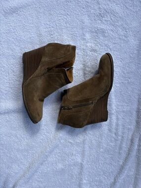 Lucky Brand Olive Brown Suede Wedge Ankle Booties
